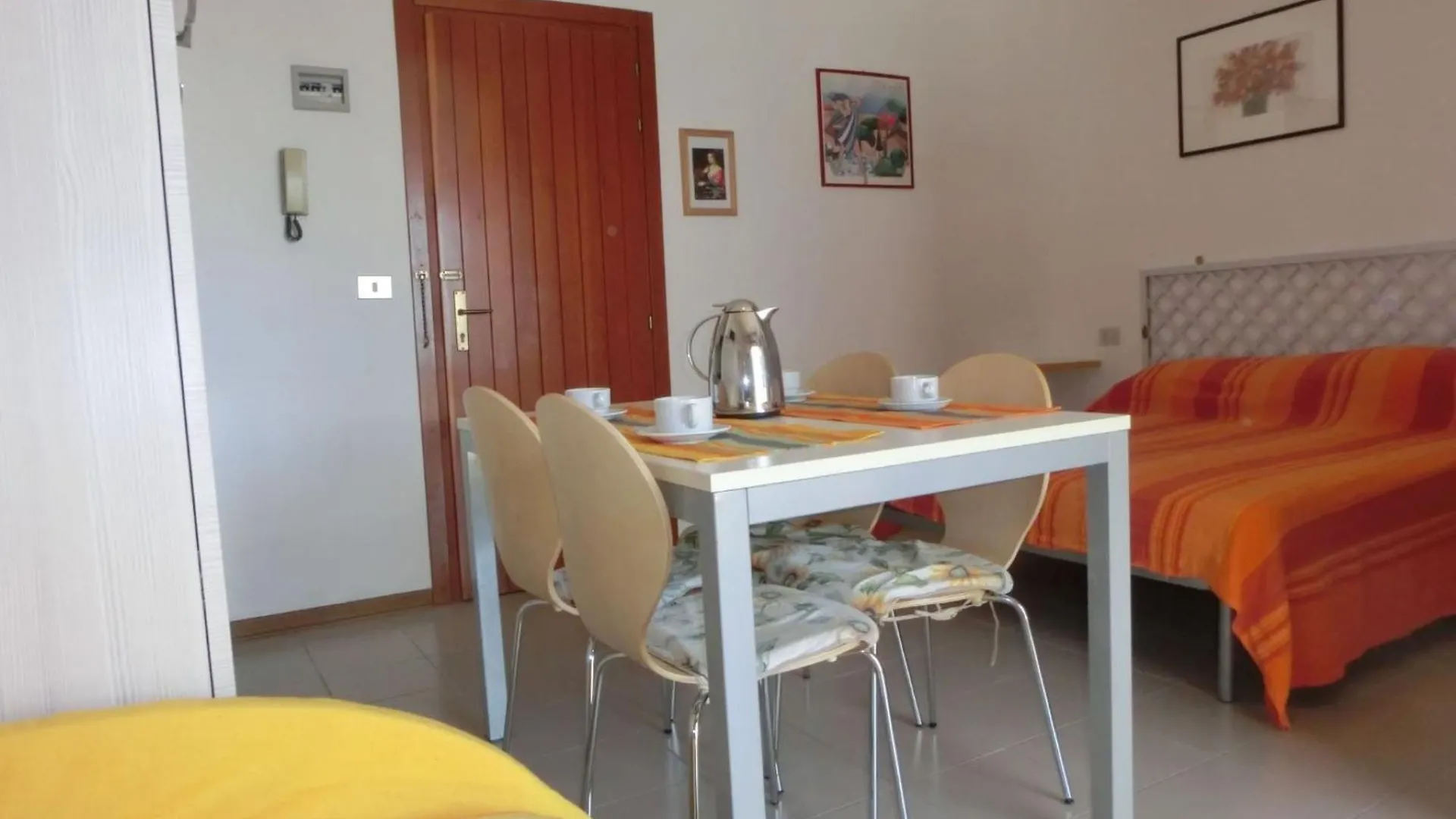 Coastal Comfort In A Cozy Studio Seaview Studio Bibione Apartment