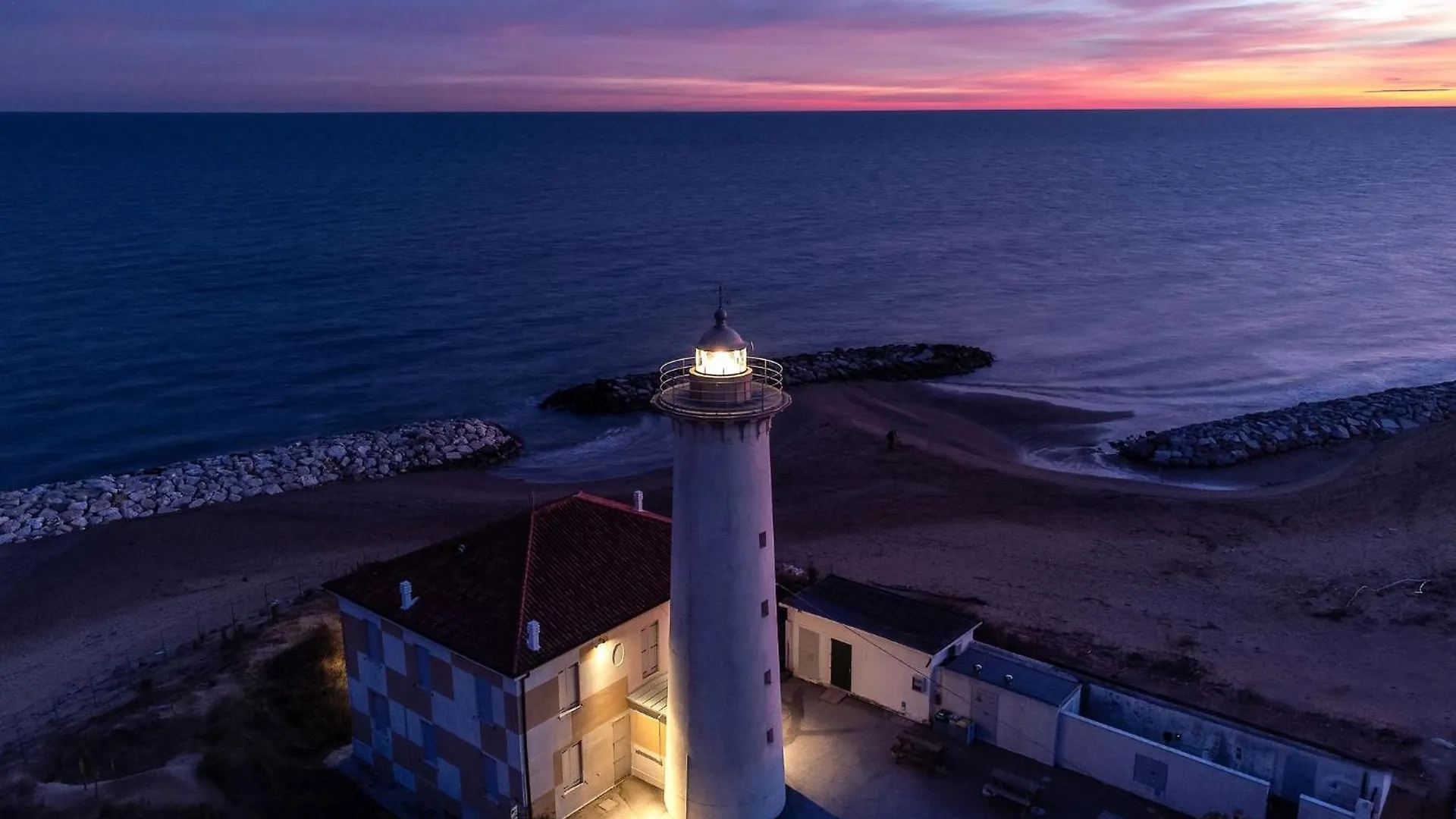Coastal Comfort In A Cozy Studio Seaview Studio Bibione Apartment